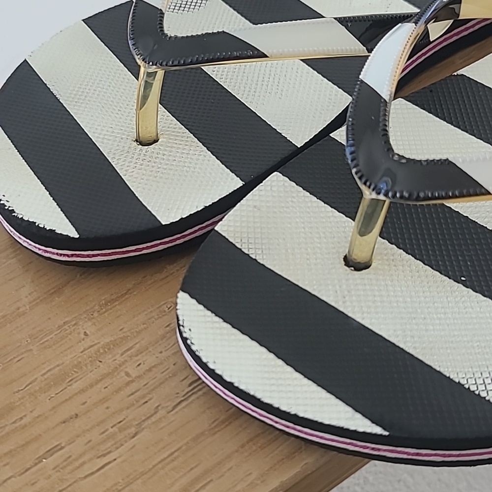 Roxy Black and White Striped Sandals - Picture 3 of 7